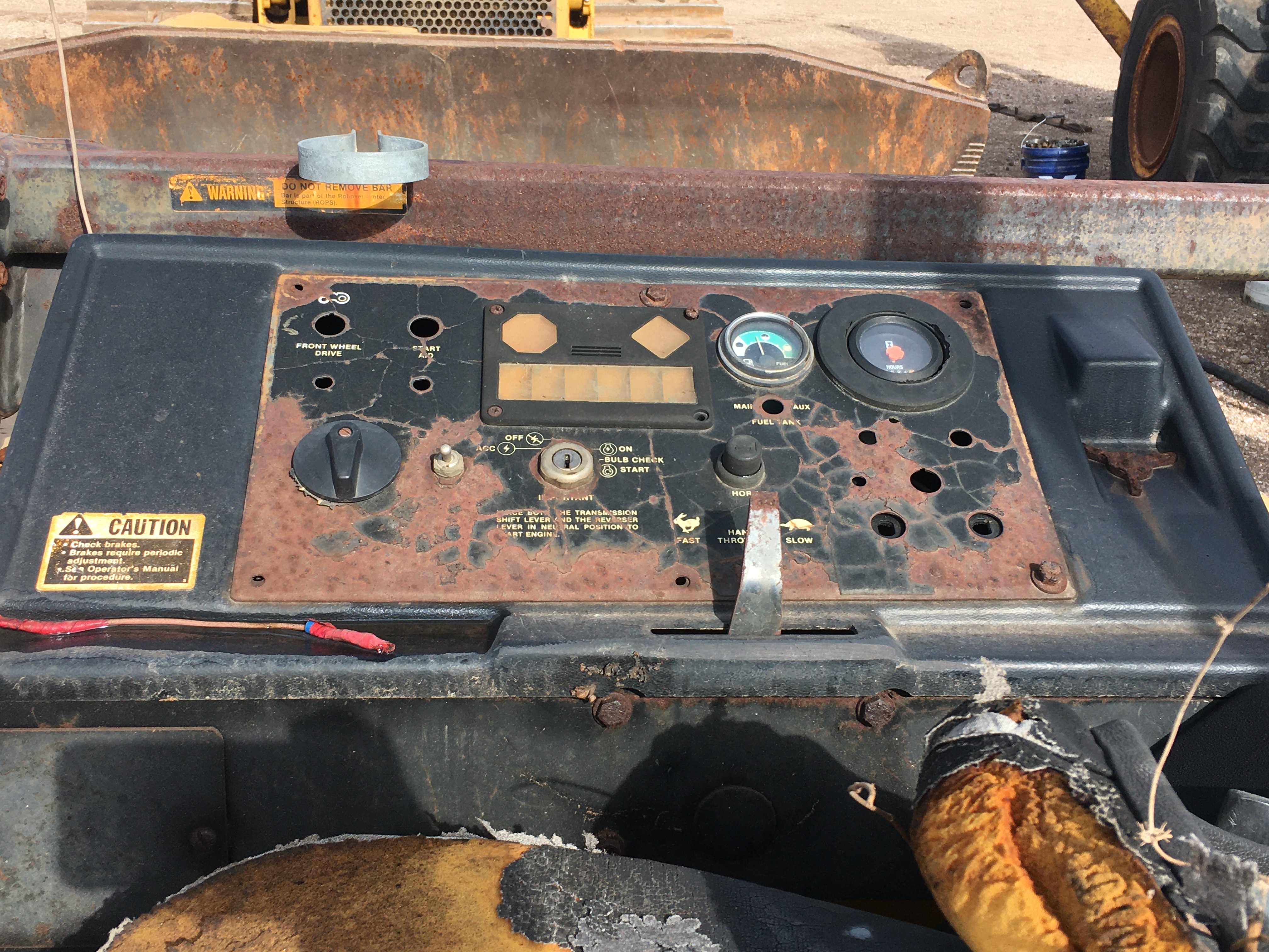 ./imagenes/INVOICE/2019/16915/RETROEXCAVADORA JOHN DEERE 310C PARA PARTES (16).JPG